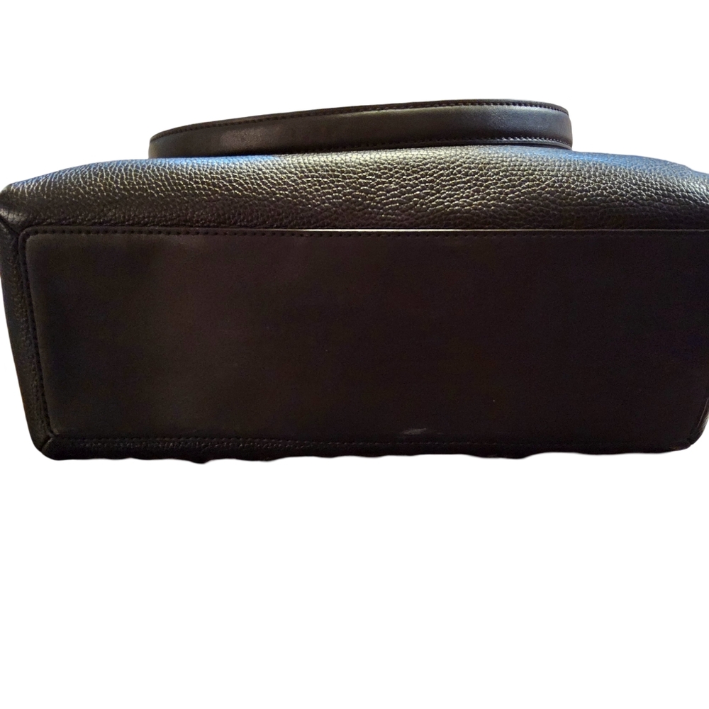 michael kors purse - Picture 2 of 11